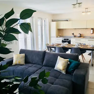Art Deco 100m2 Flat 2 Min Walking From Train Station In Center, Free Parking And Terrace - 2b Luxemburg